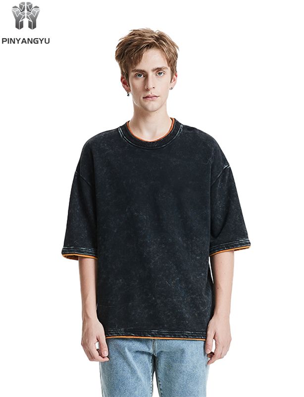 T-shirt à effet délavé et patchwork