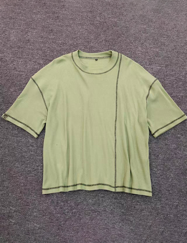 T-shirt en tricot gaufr&eacute; surdimensionn&eacute; OEM pour hommes - T-shirt doux et respirant pour un usage quotidien d&eacute;contract&eacute;